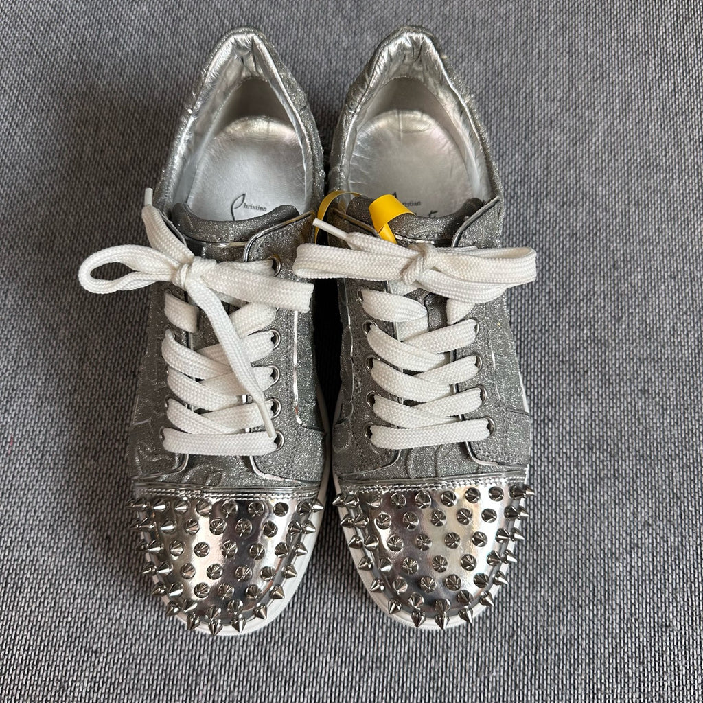 空白 Silver Skate shoes