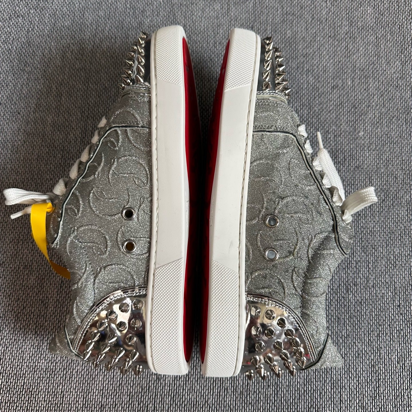 空白 Silver Skate shoes