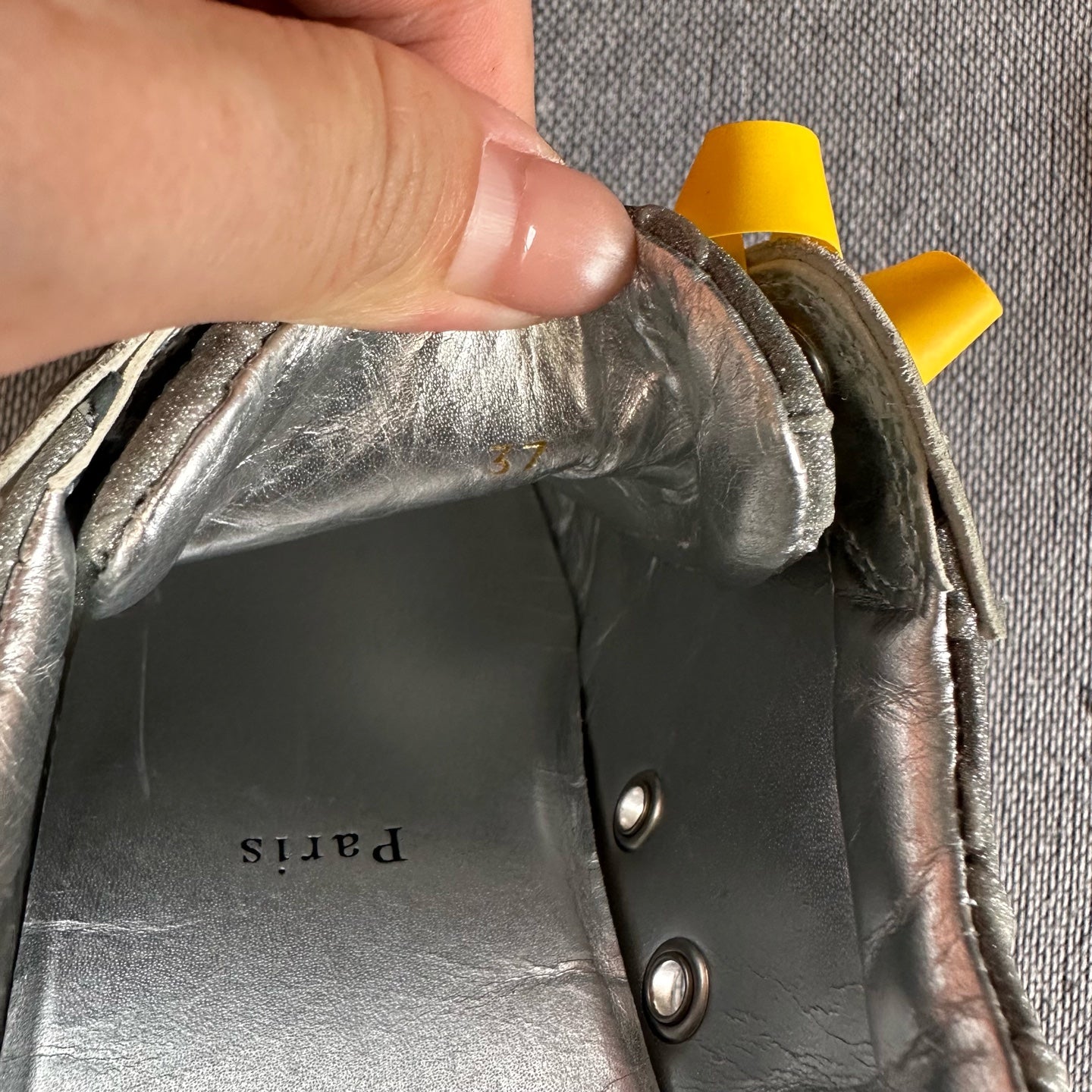 空白 Silver Skate shoes