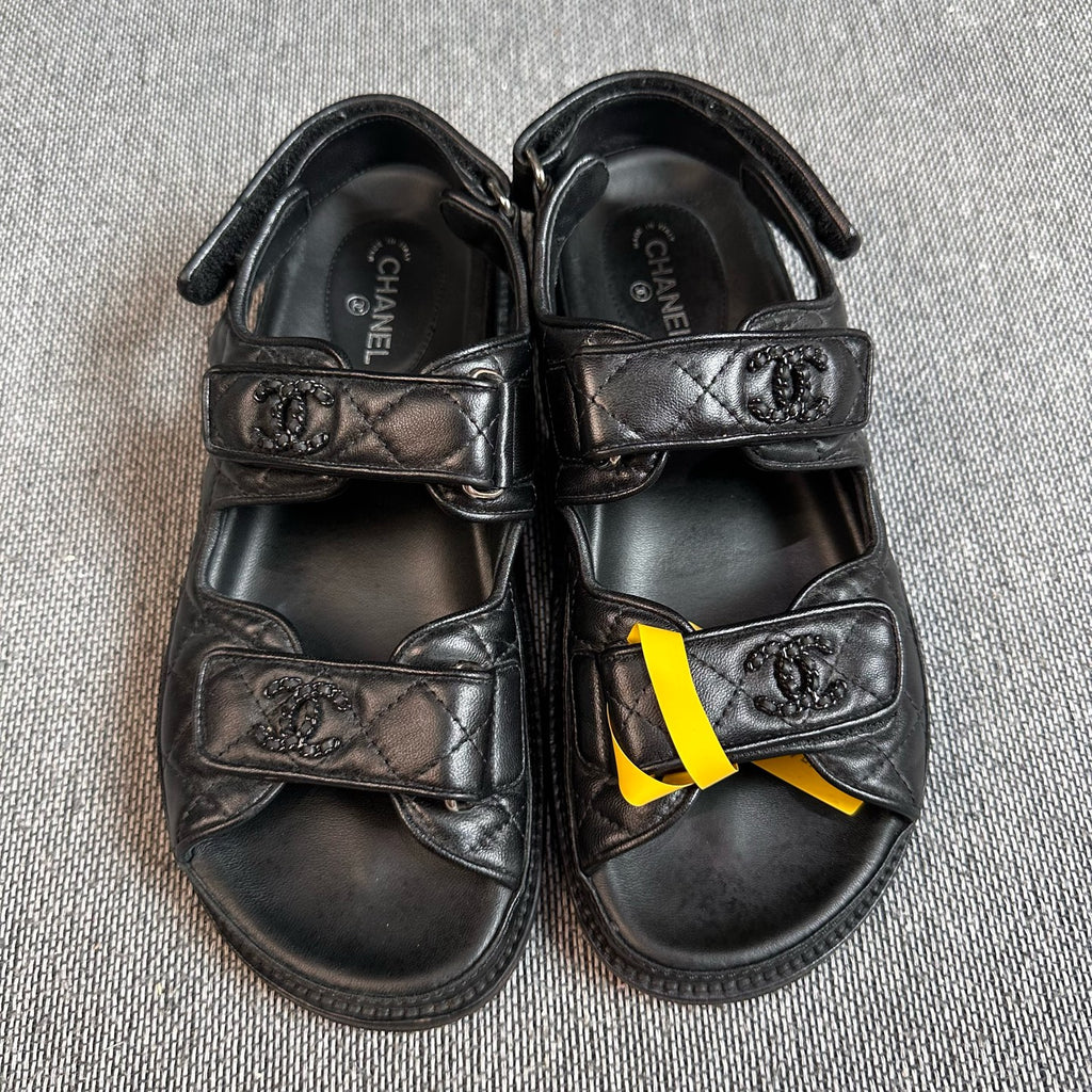 空白 Black