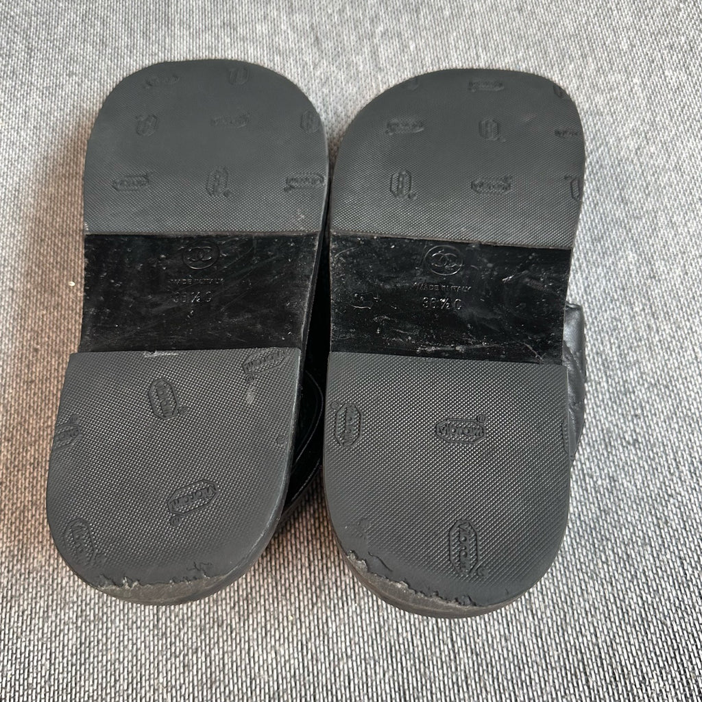 空白 Black