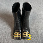 空白 Leather Ankle boots