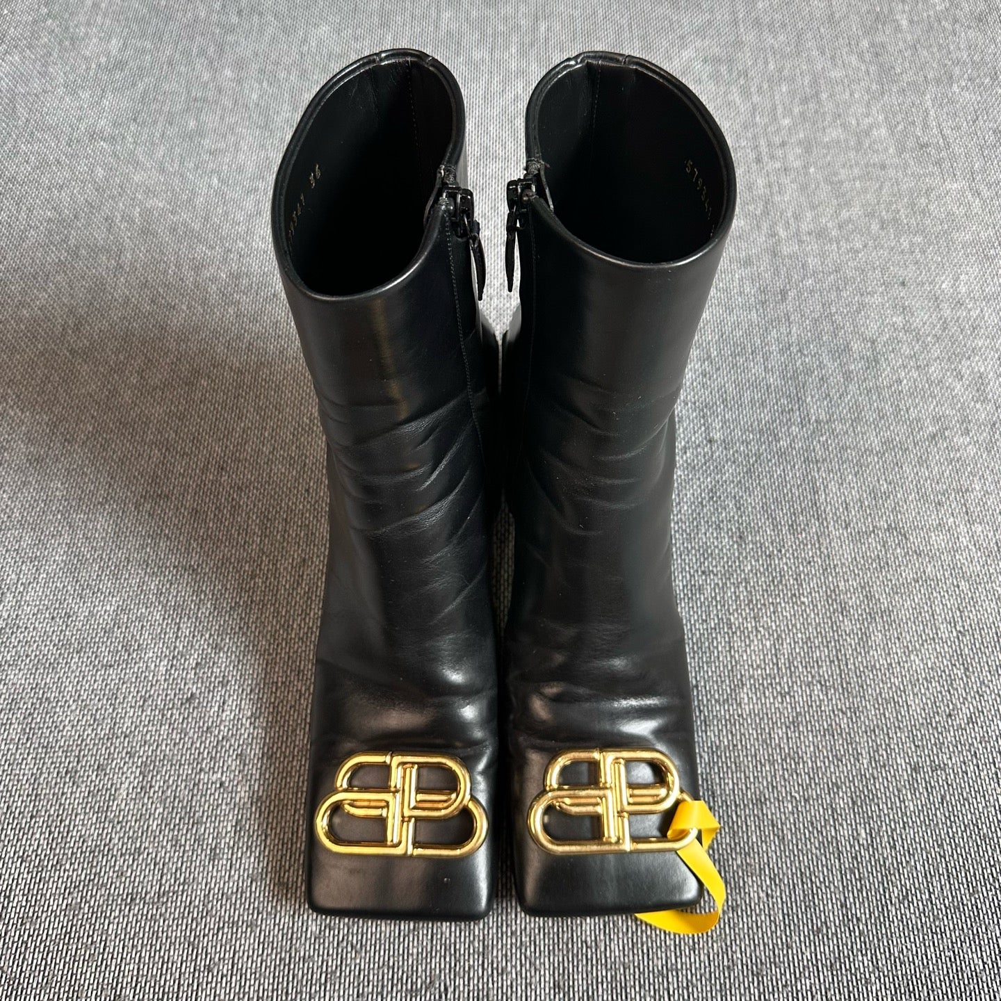 空白 Leather Ankle boots
