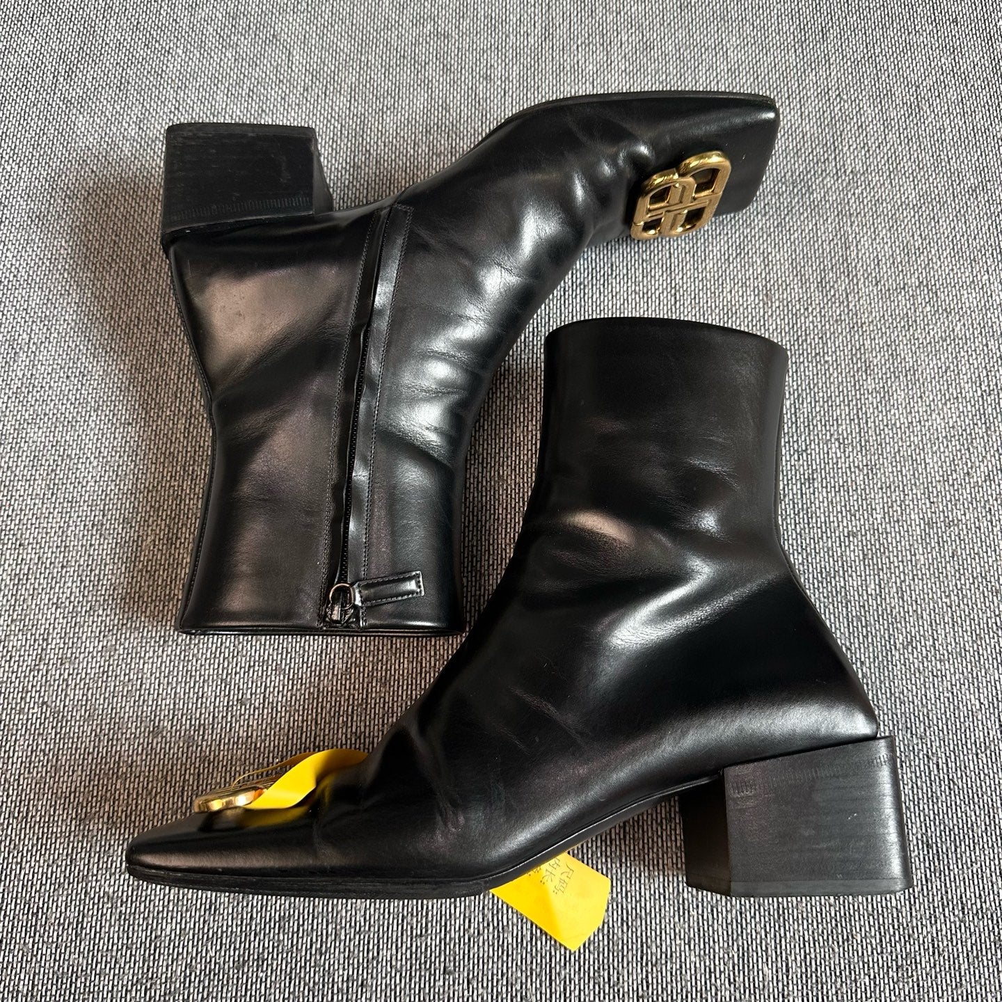 空白 Leather Ankle boots