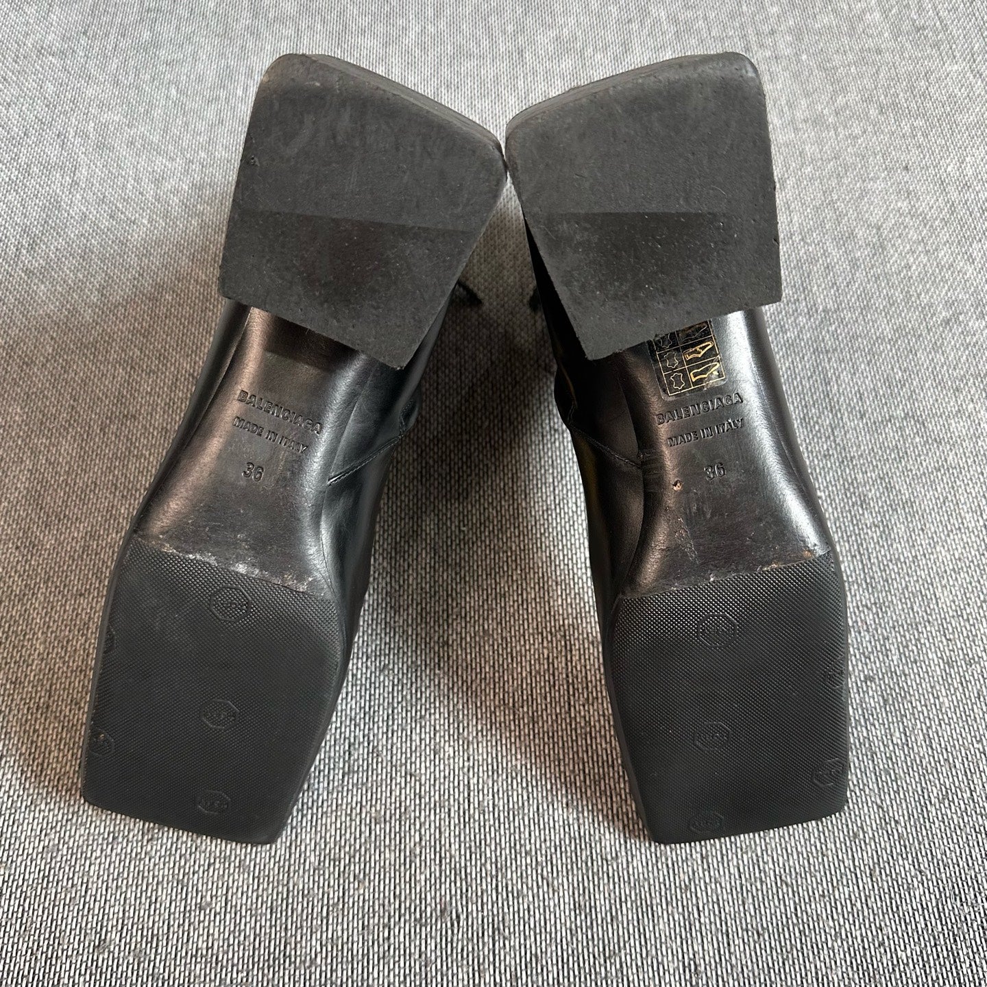 空白 Leather Ankle boots
