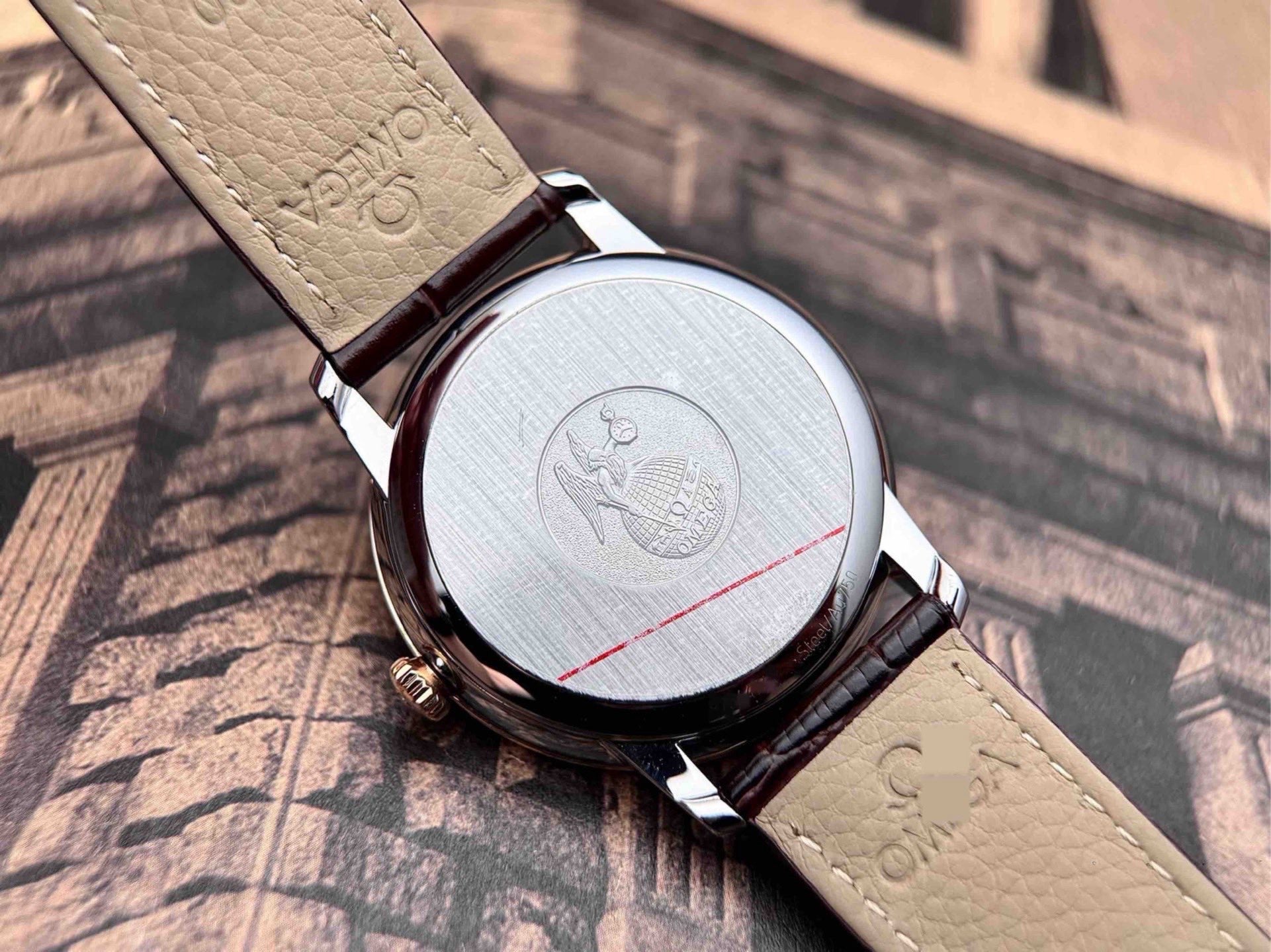 Omega Flying Disc Series Automatic (self-winding) watch 39.5 424.23.40.20.58.001