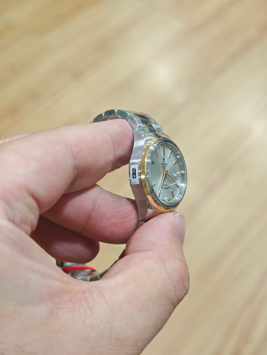 Tudor Fashion Series 28 millimeters m12103-0005