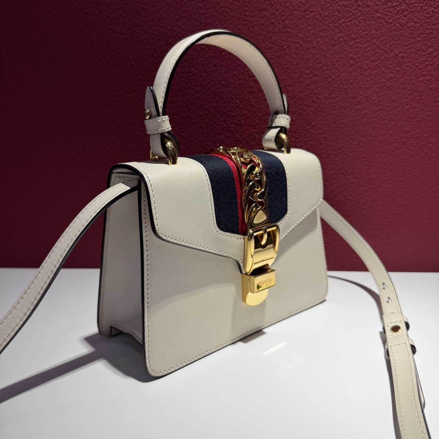 Gucci White Satchel 470270D4ZAG8605