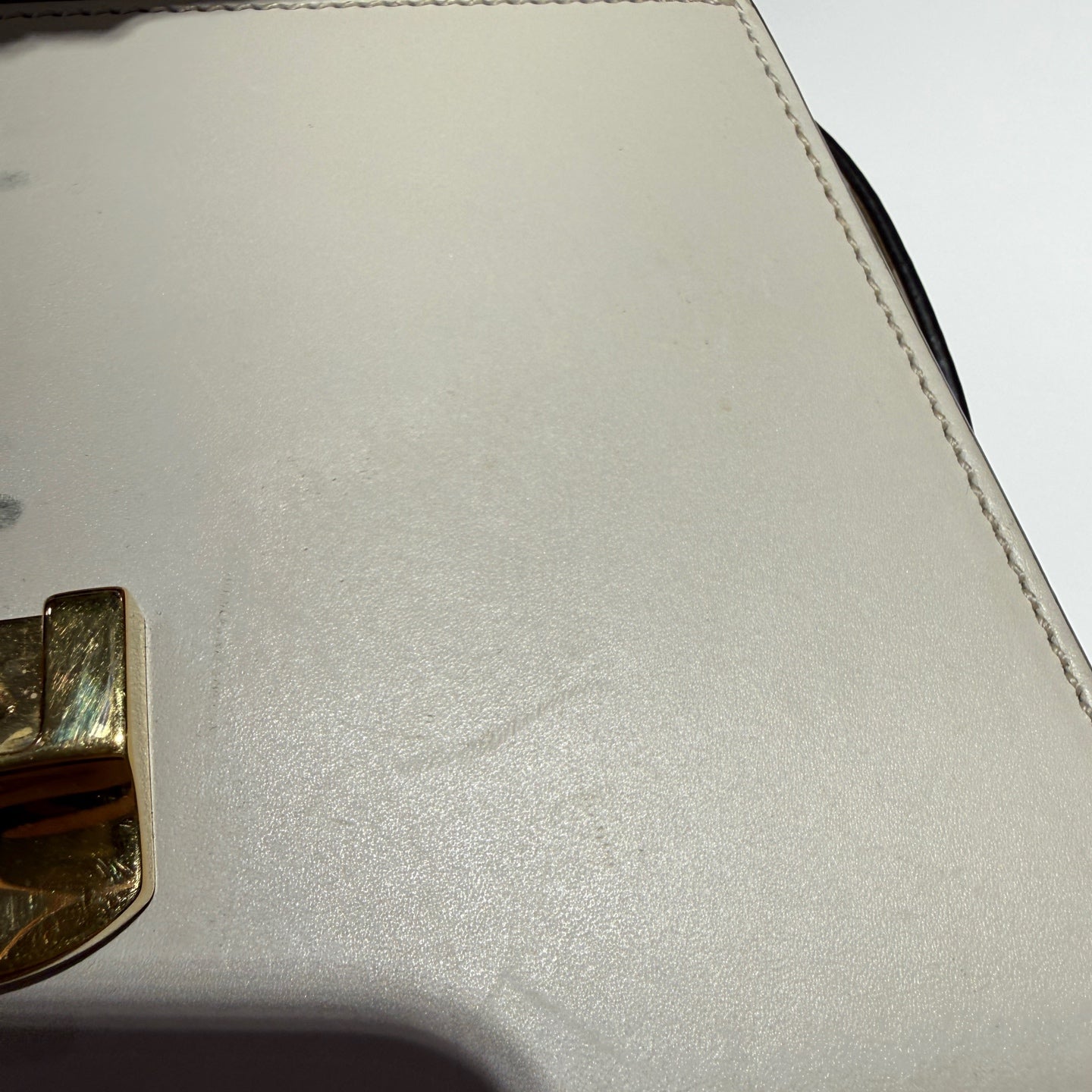Gucci White Satchel 470270D4ZAG8605