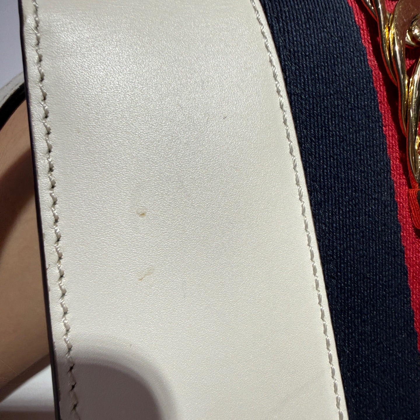 Gucci White Satchel 470270D4ZAG8605
