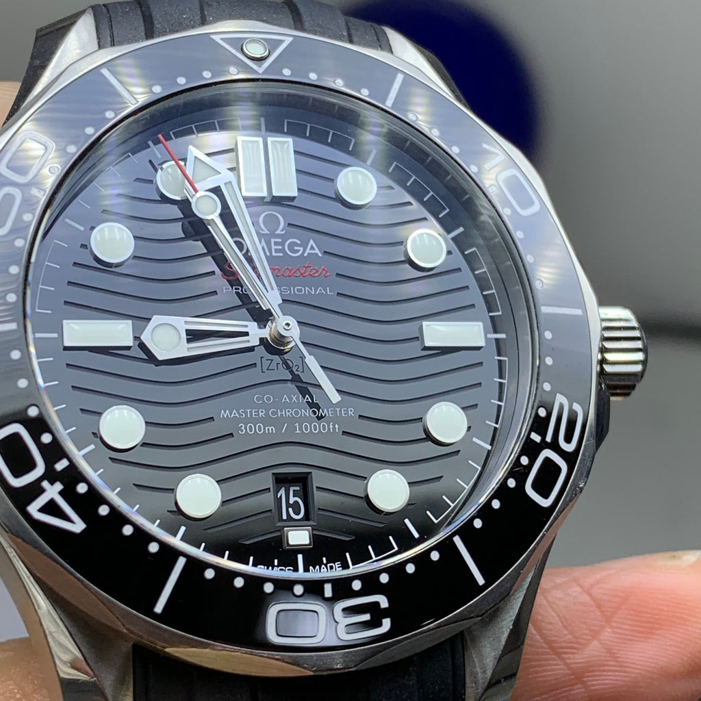 Omega Seahorse Series 42 210.32.42.20.01.001