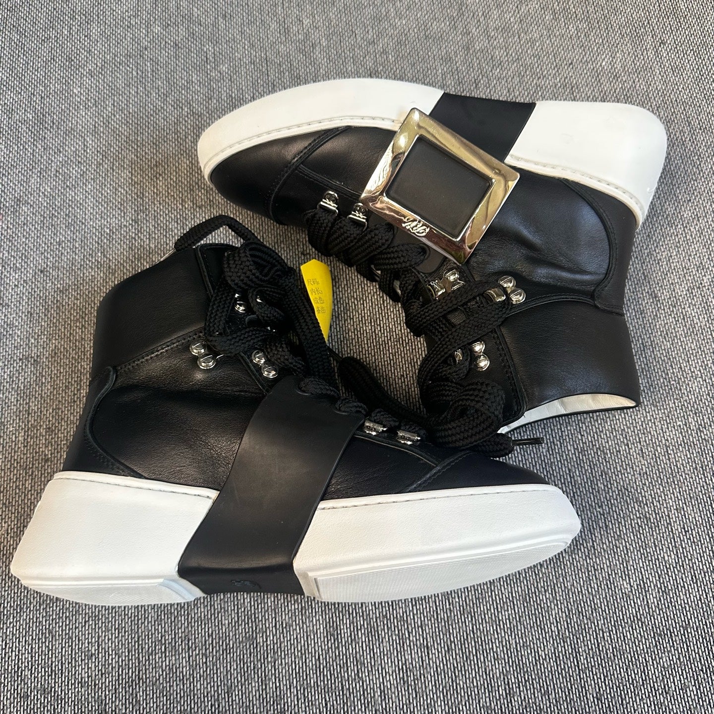 rv Black Skate shoes