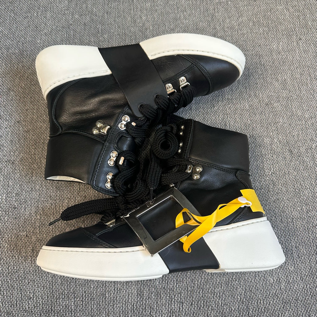 rv Black Skate shoes