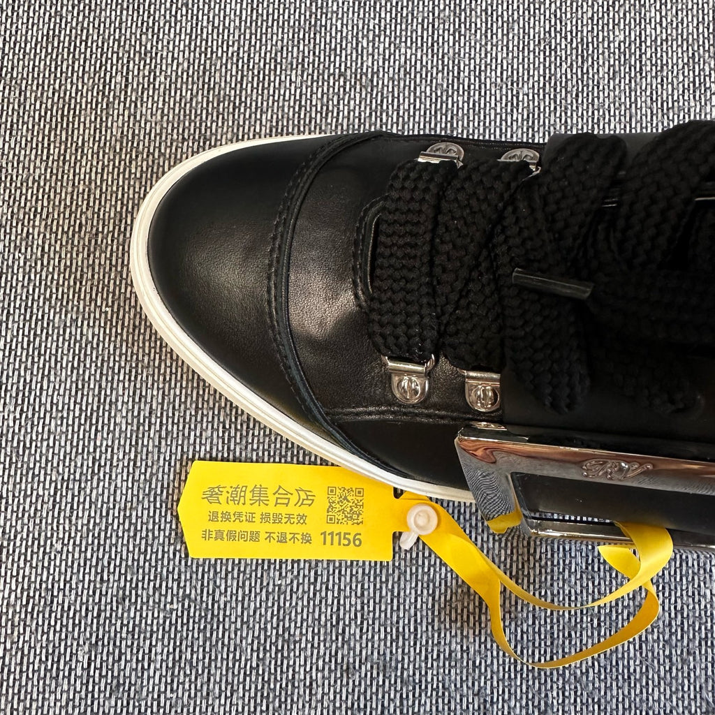 rv Black Skate shoes