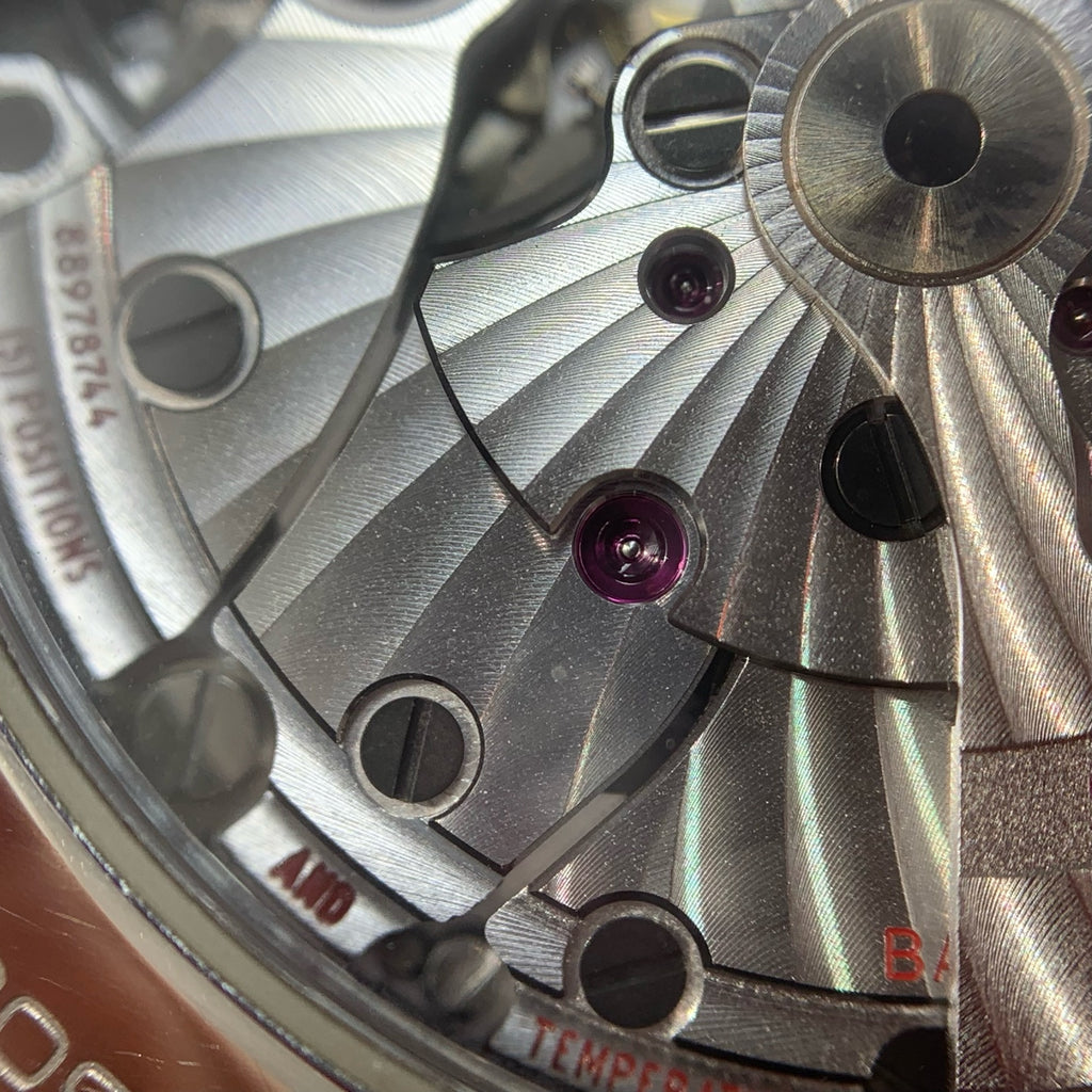 Omega Seahorse 41.5 millimeters 231.10.42.21.03.003