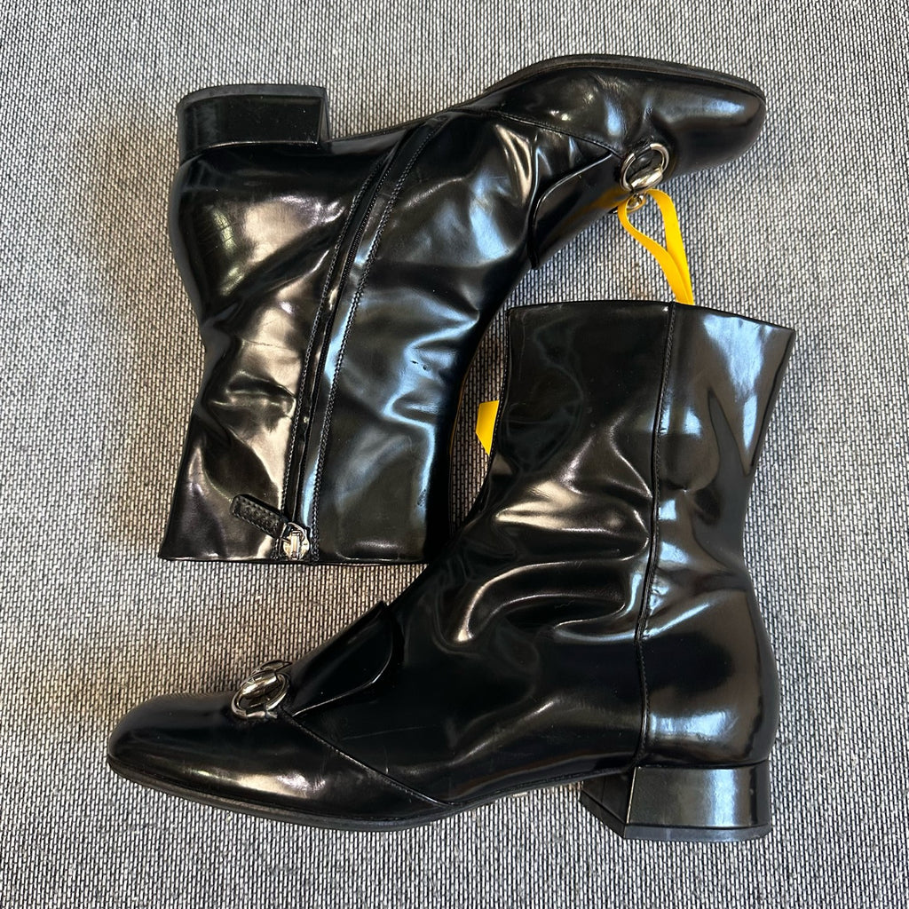 空白 Black