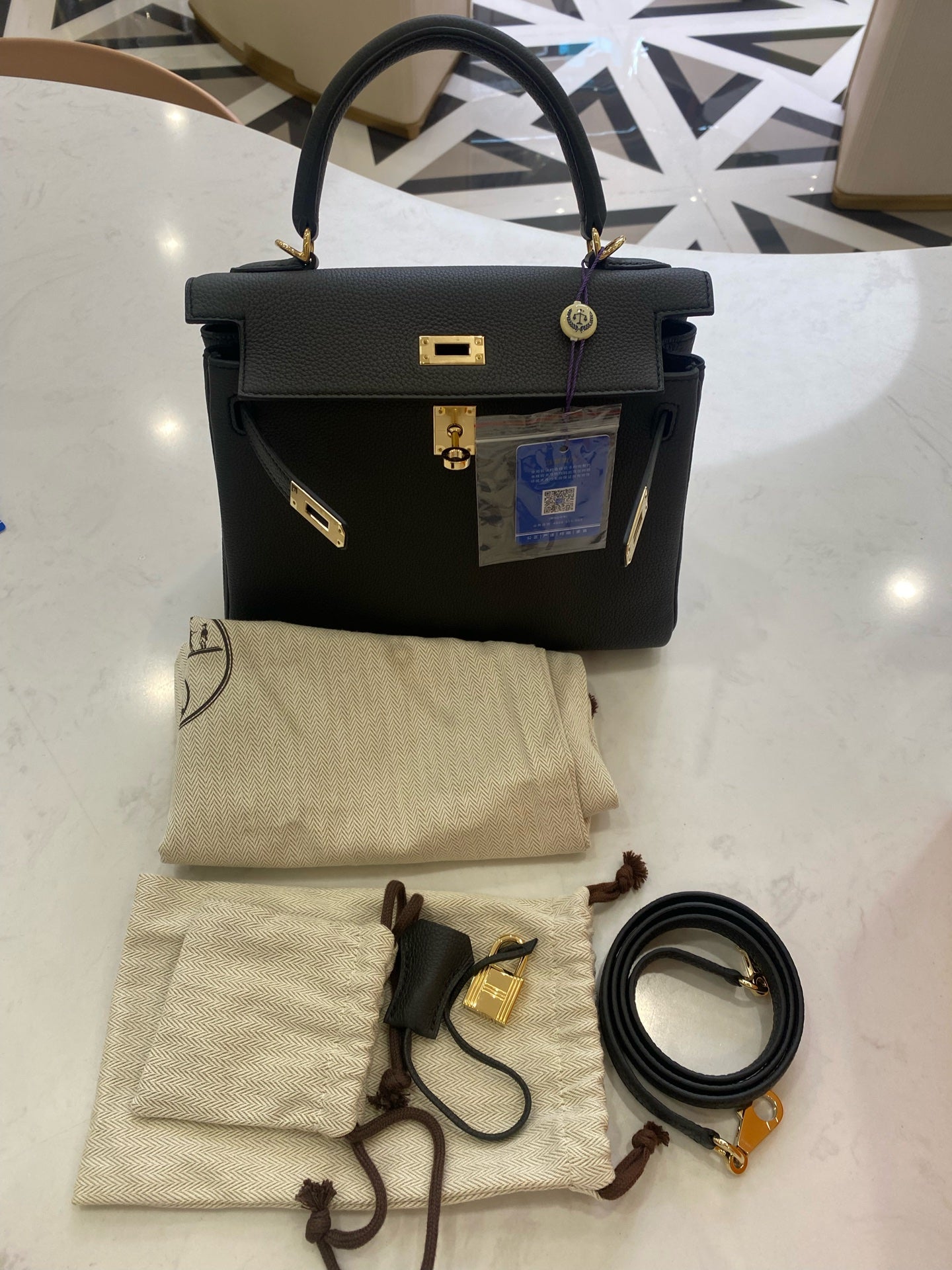 Hermes Black