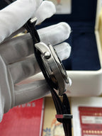 Omega Canvas Red
