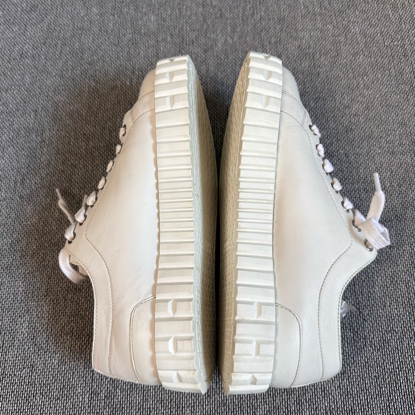 Hermes Skate shoes