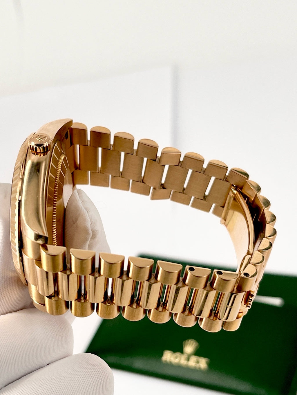 Rolex Rose gold Automatic (self-winding) watch