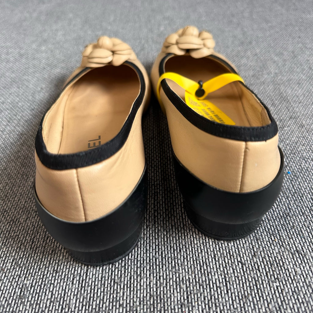 空白 Leather