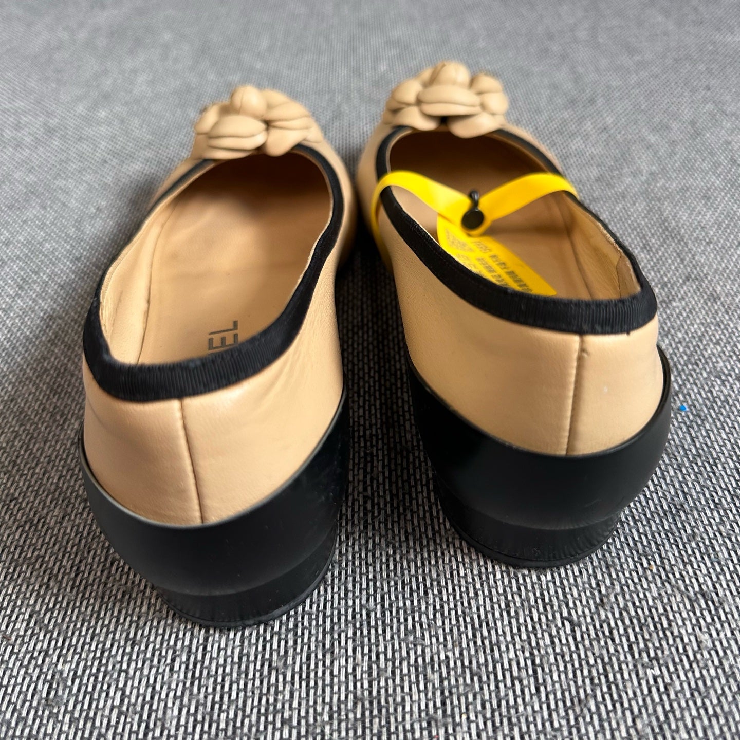 空白 Leather