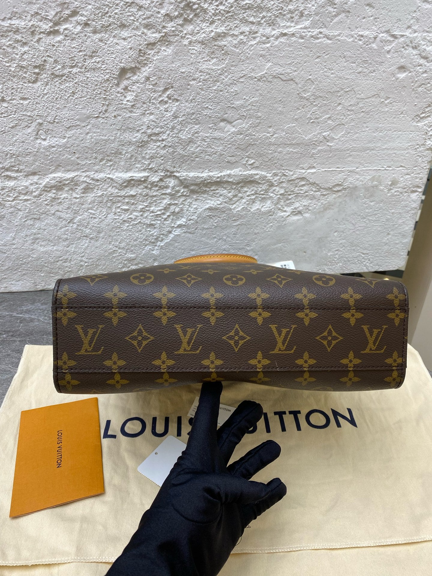 Louis Vuitton Crossbody