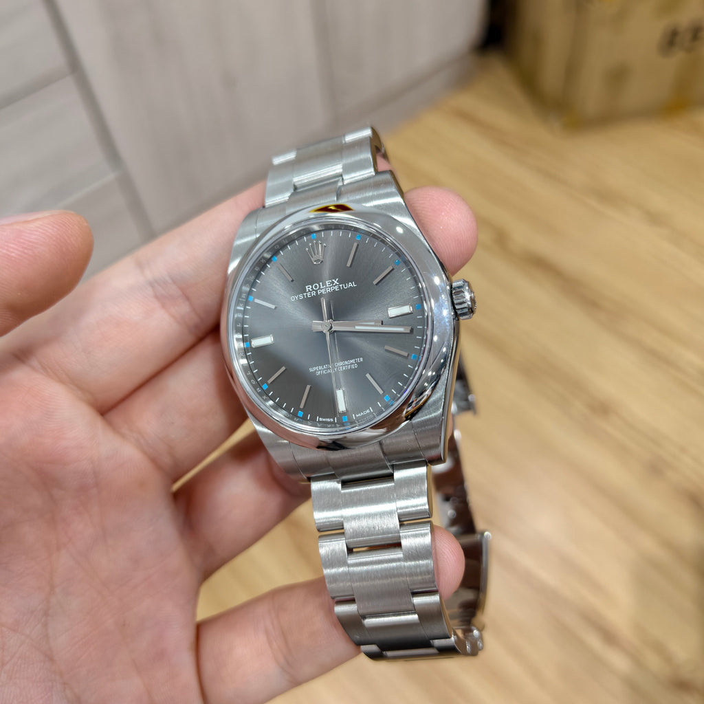 Rolex Oyster Perpetual Automatic (self-winding) watch 39 millimeters m114300-0001