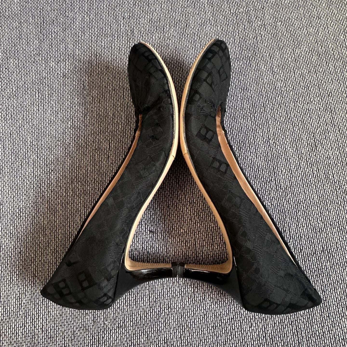 空白 Alcantara Black Flat shoes