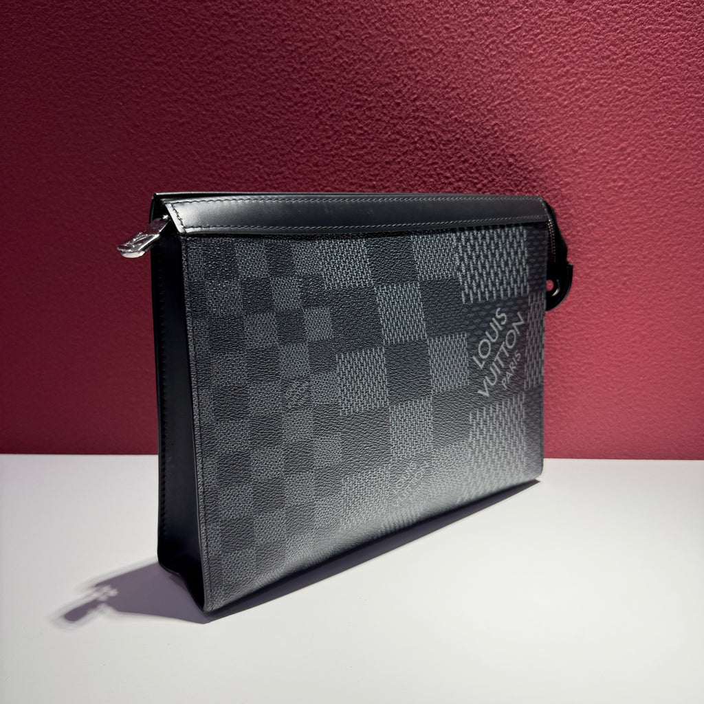 Louis Vuitton Pochette Voyage Clutch 27 x 21 x 6 N60444