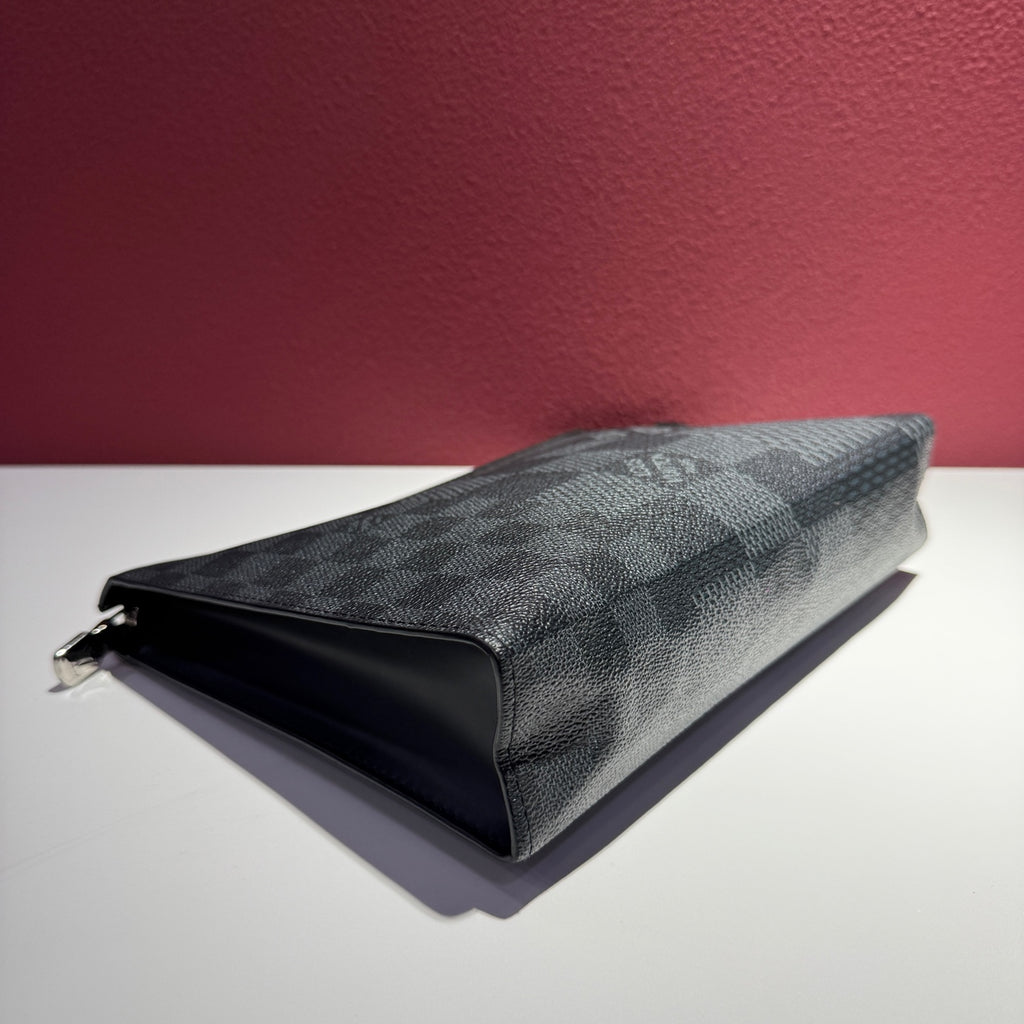 Louis Vuitton Pochette Voyage Clutch 27 x 21 x 6 N60444