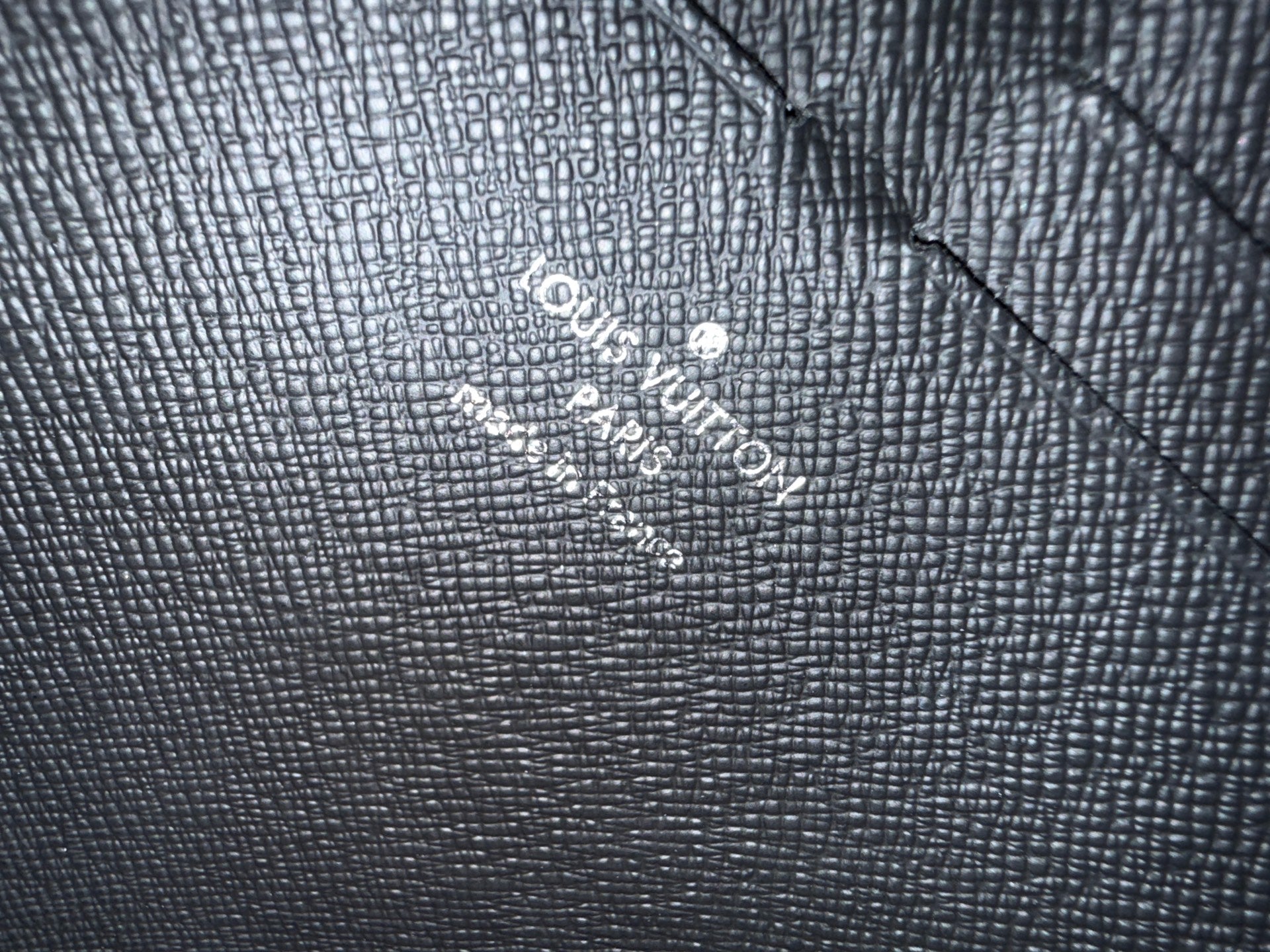 Louis Vuitton Pochette Voyage Clutch 27 x 21 x 6 N60444