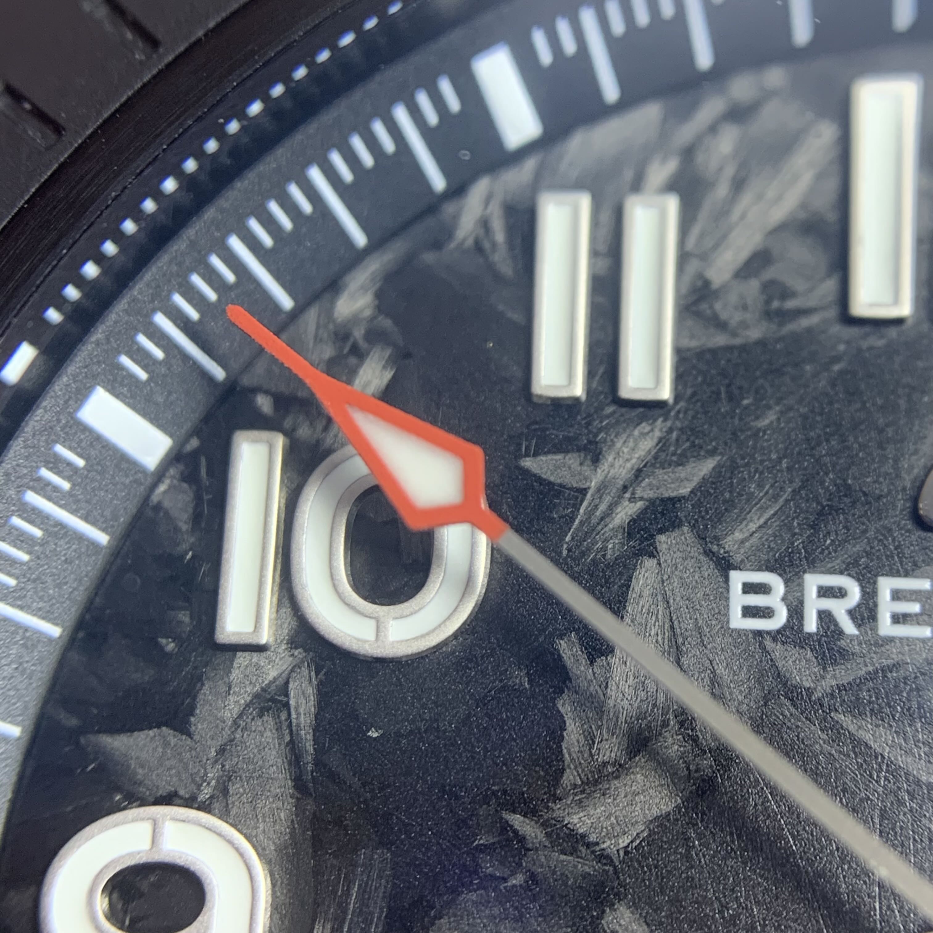 Breitling Avenger Automatic Mechanical Watch 42mm Night Mission Edition 42 millimeters S17328101B1X1