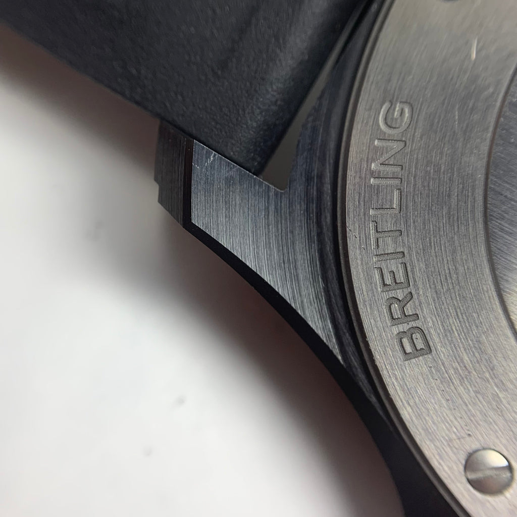 Breitling Avenger Automatic Mechanical Watch 42mm Night Mission Edition 42 millimeters S17328101B1X1