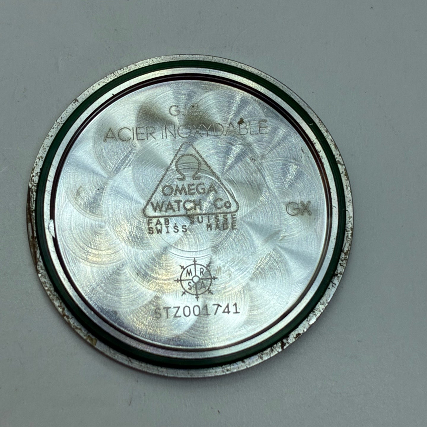 Omega Flying Disc Series 27.4 424.10.27.60.56.002