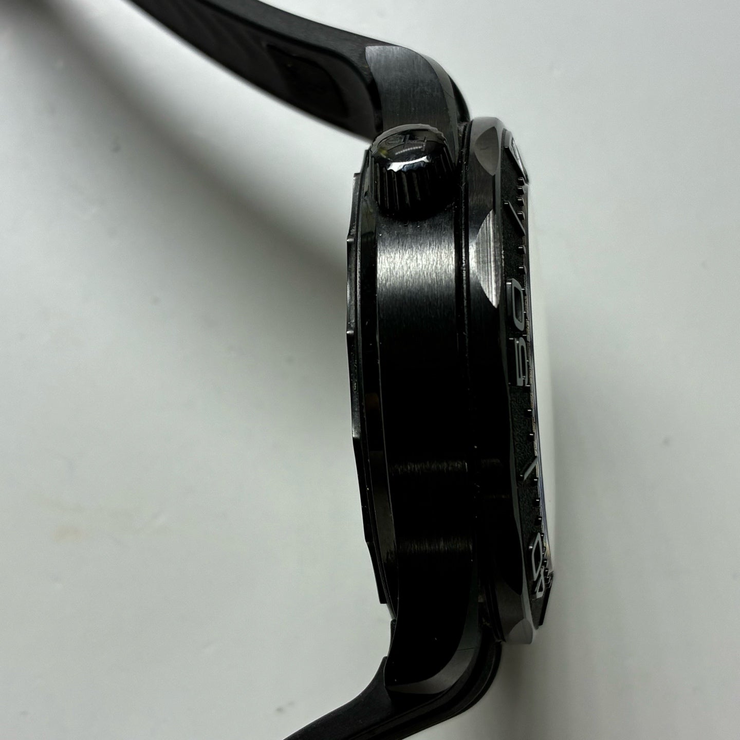 Omega Seahorse Series 43.5 210.92.44.20.01.003