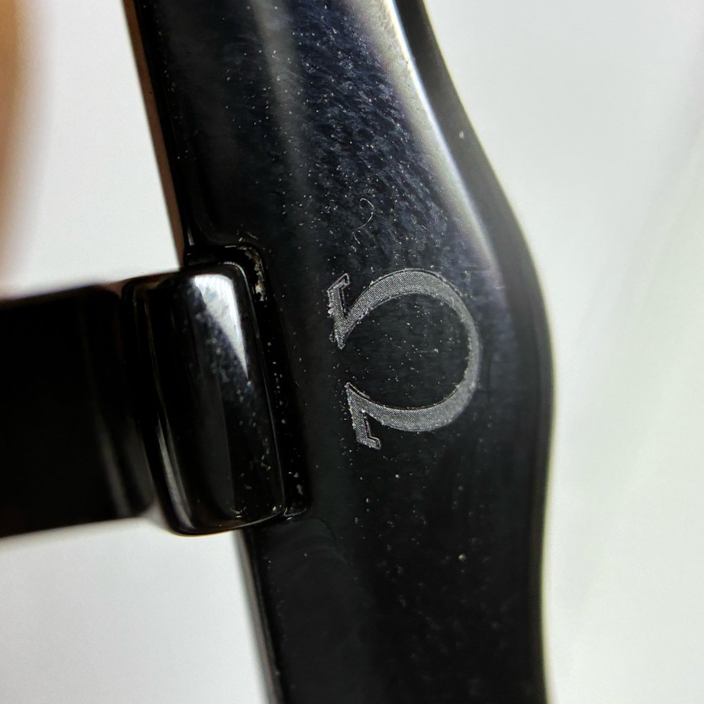Omega Seahorse Series 43.5 210.92.44.20.01.003