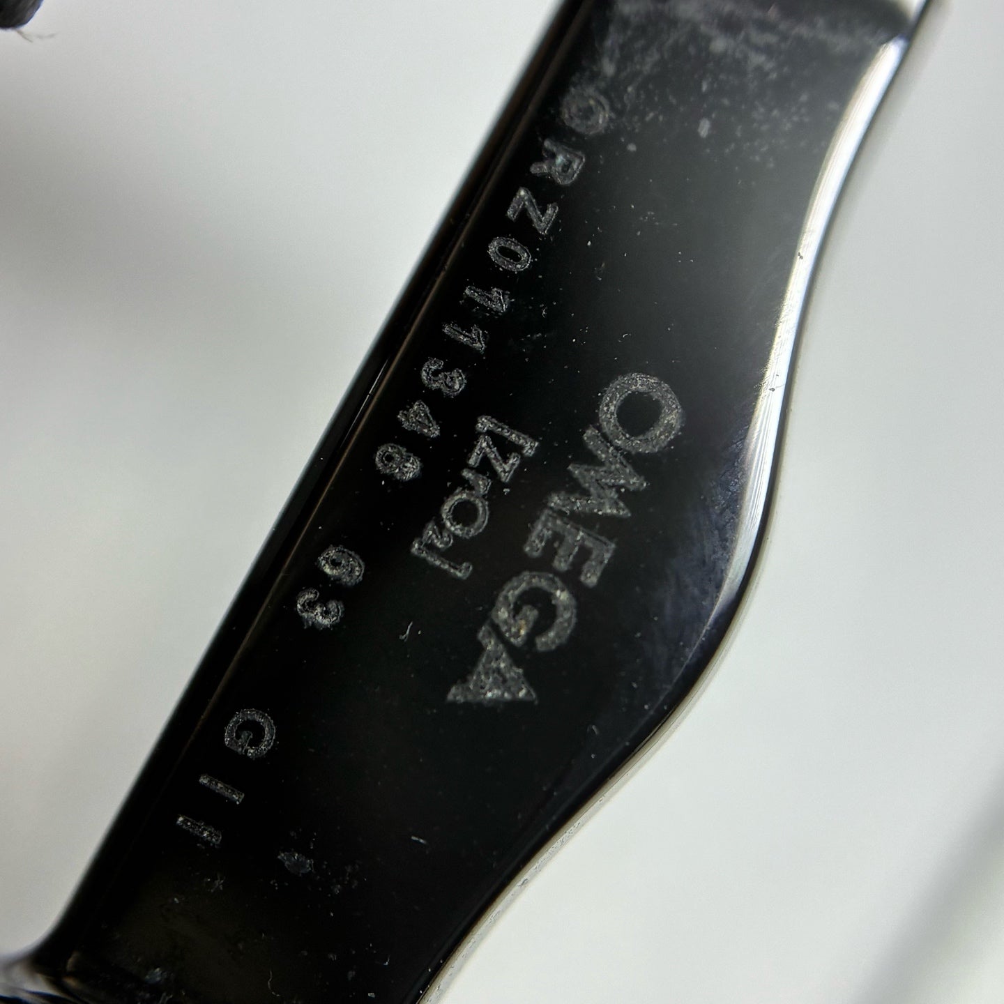 Omega Seahorse Series 43.5 210.92.44.20.01.003