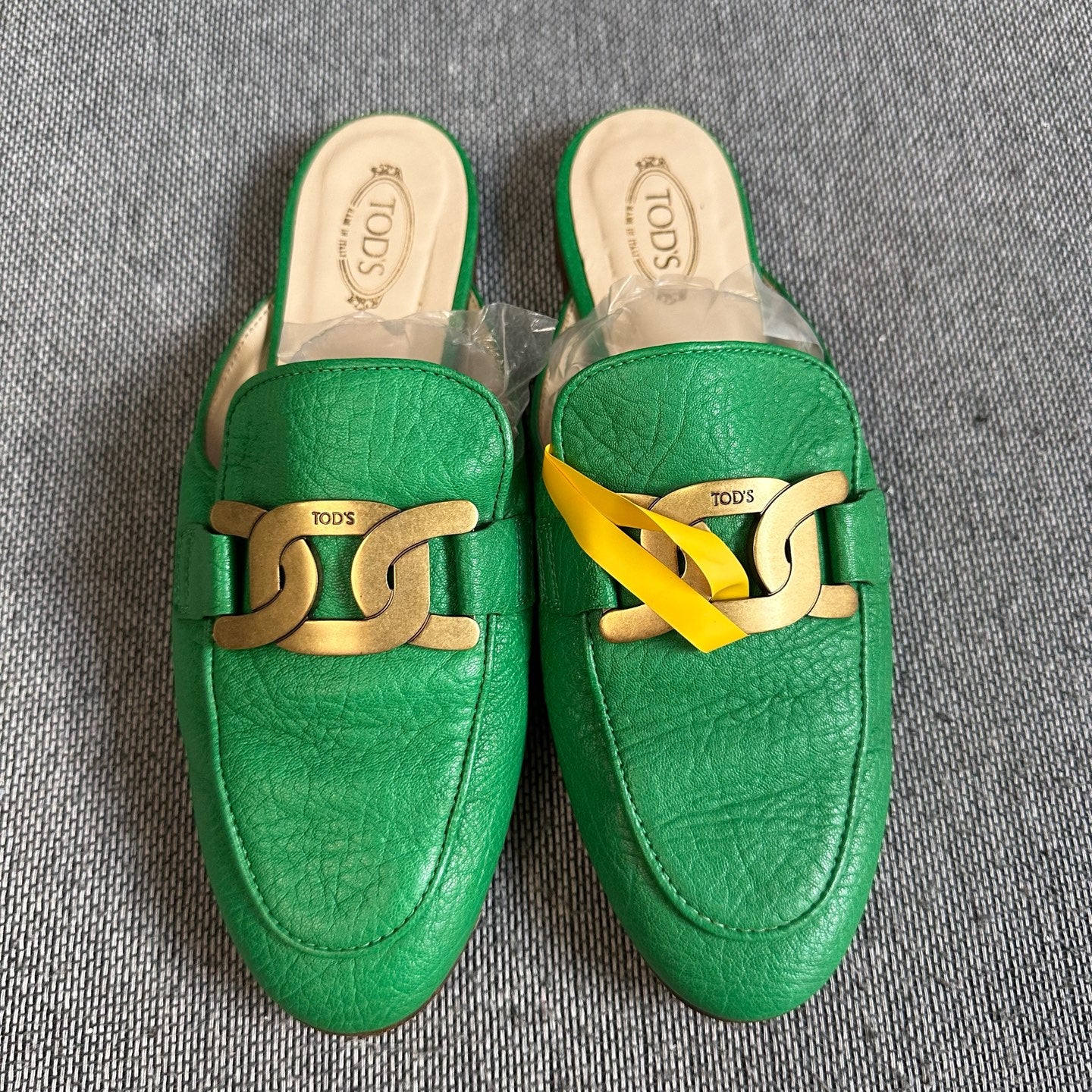 TOD'S Leather Green Flip flop