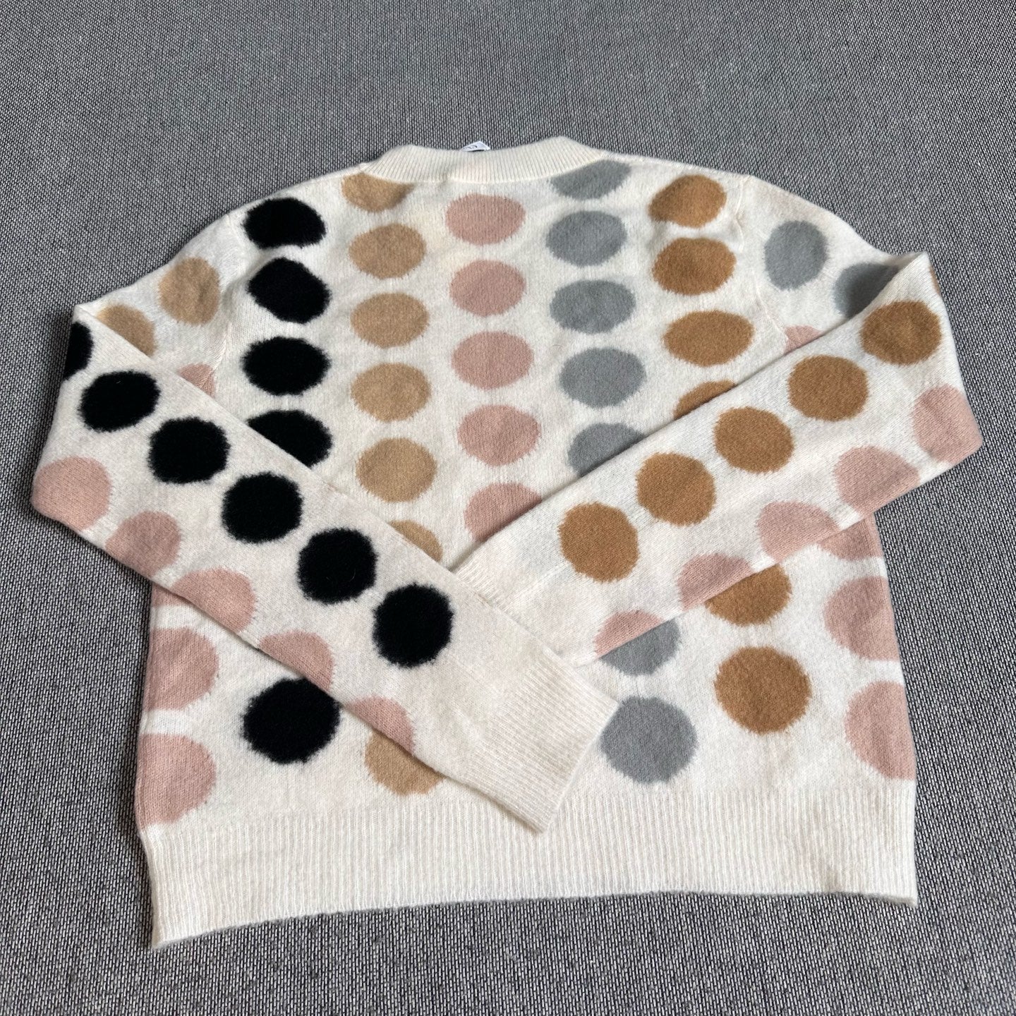 空白 Beige Knitwear