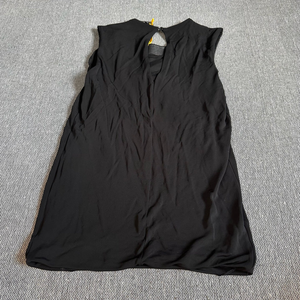 空白 Black