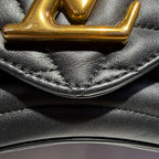 Louis Vuitton Black Crossbody 25.0x15.0x7.5cm M51498