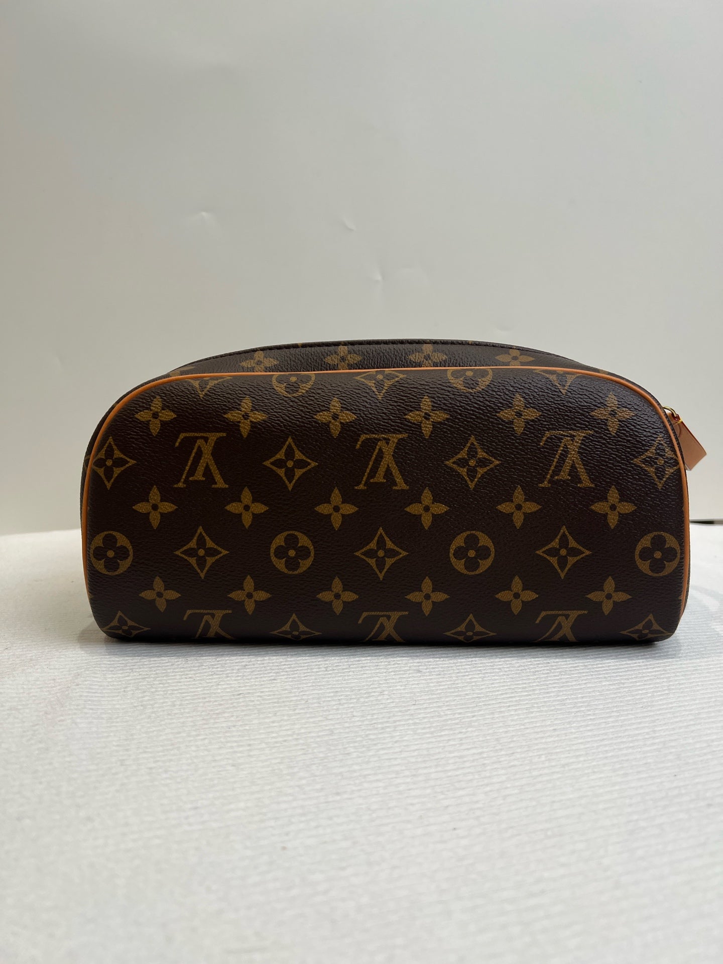 Louis Vuitton 28.0x 16.0x 13.0 cm M47528