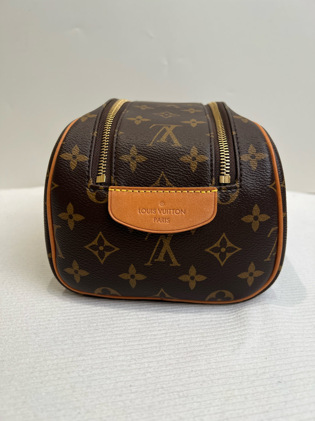 Louis Vuitton 28.0x 16.0x 13.0 cm M47528