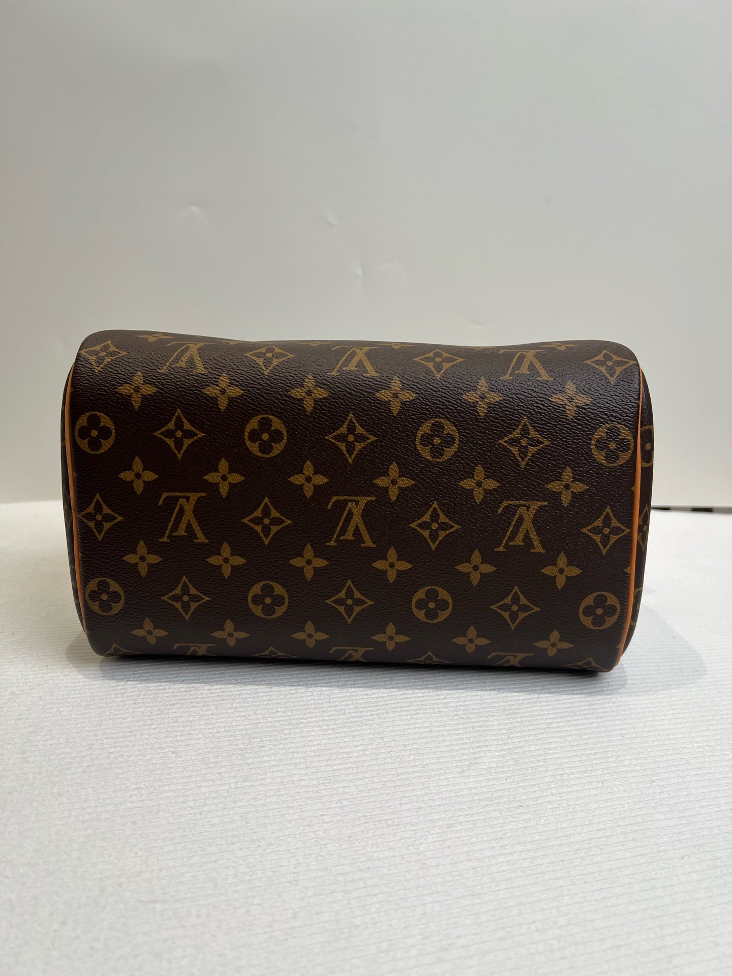 Louis Vuitton 28.0x 16.0x 13.0 cm M47528