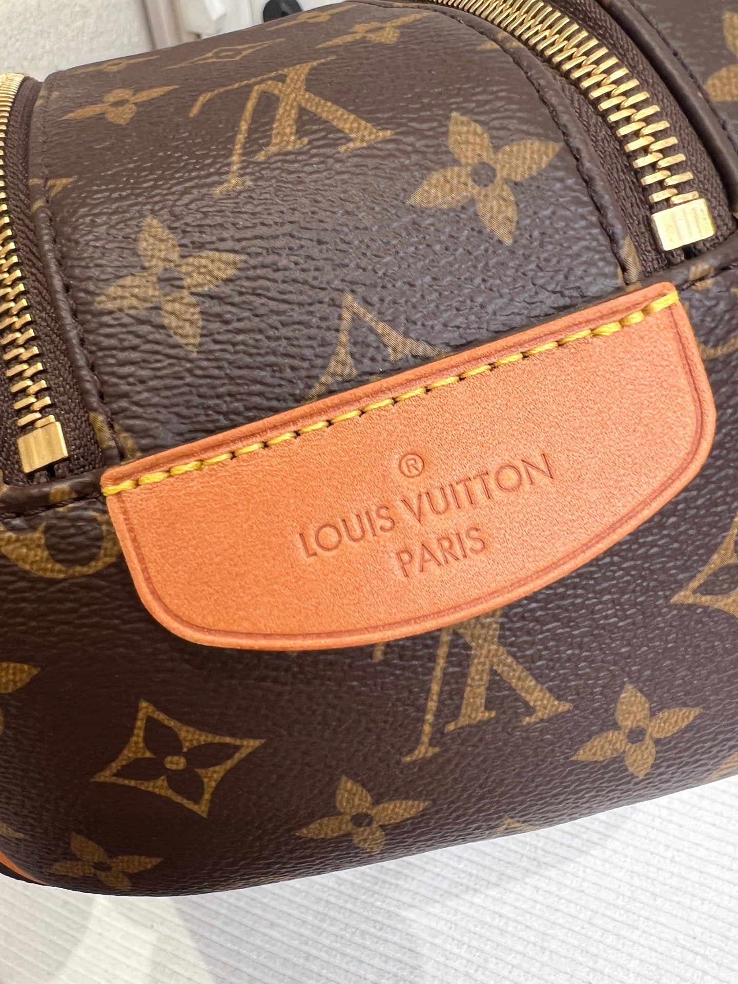 Louis Vuitton 28.0x 16.0x 13.0 cm M47528