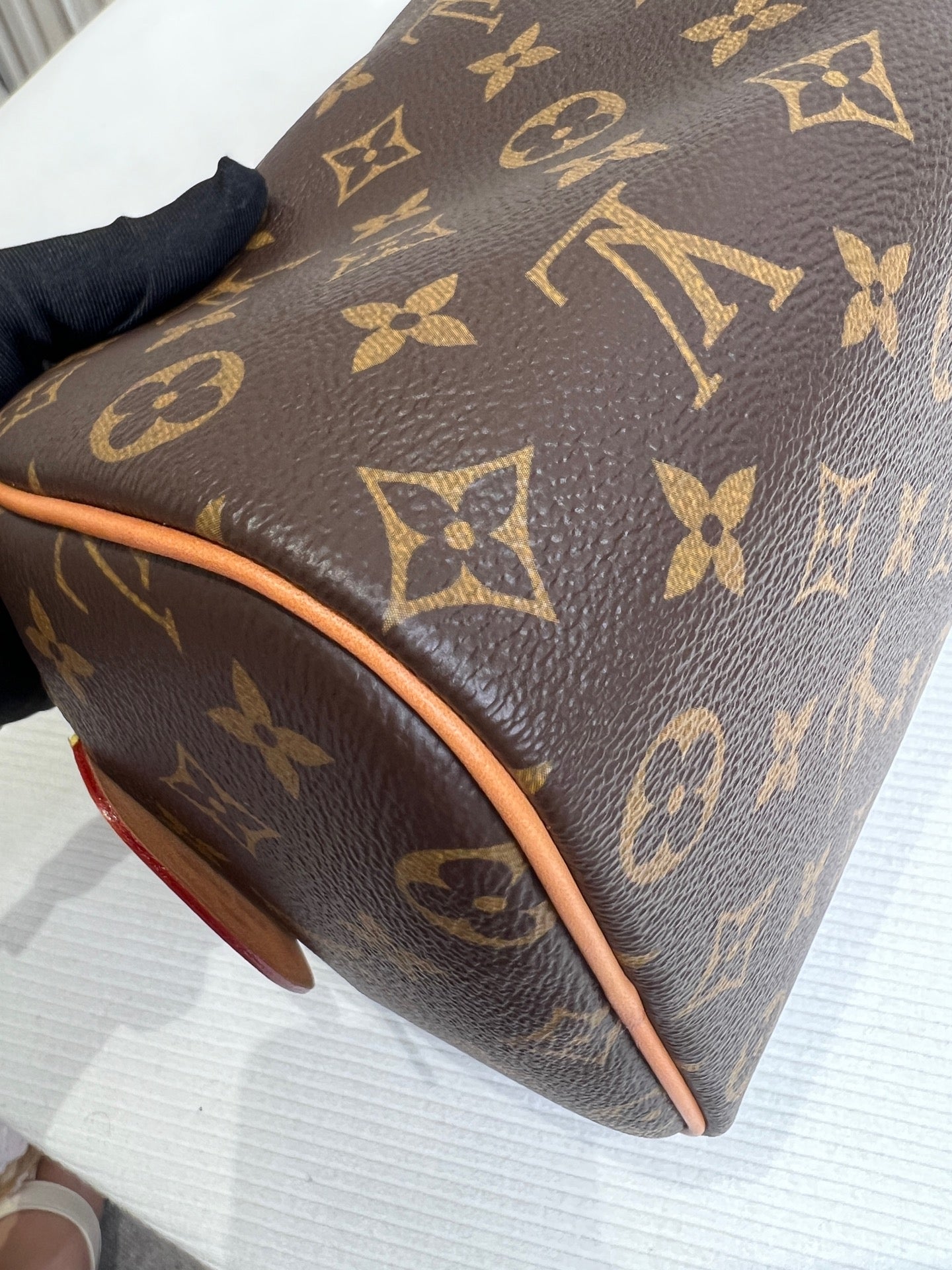 Louis Vuitton 28.0x 16.0x 13.0 cm M47528