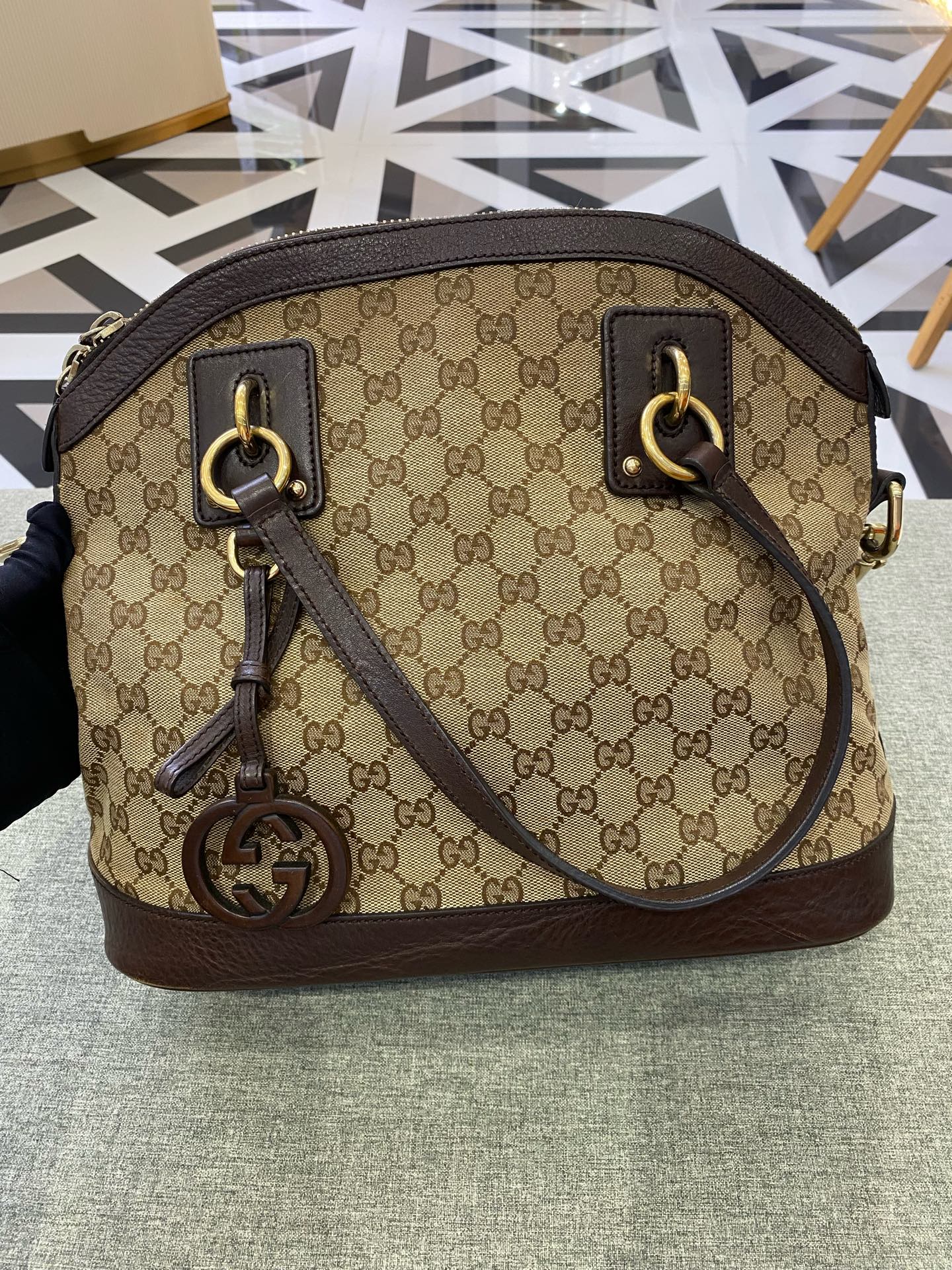 Gucci
