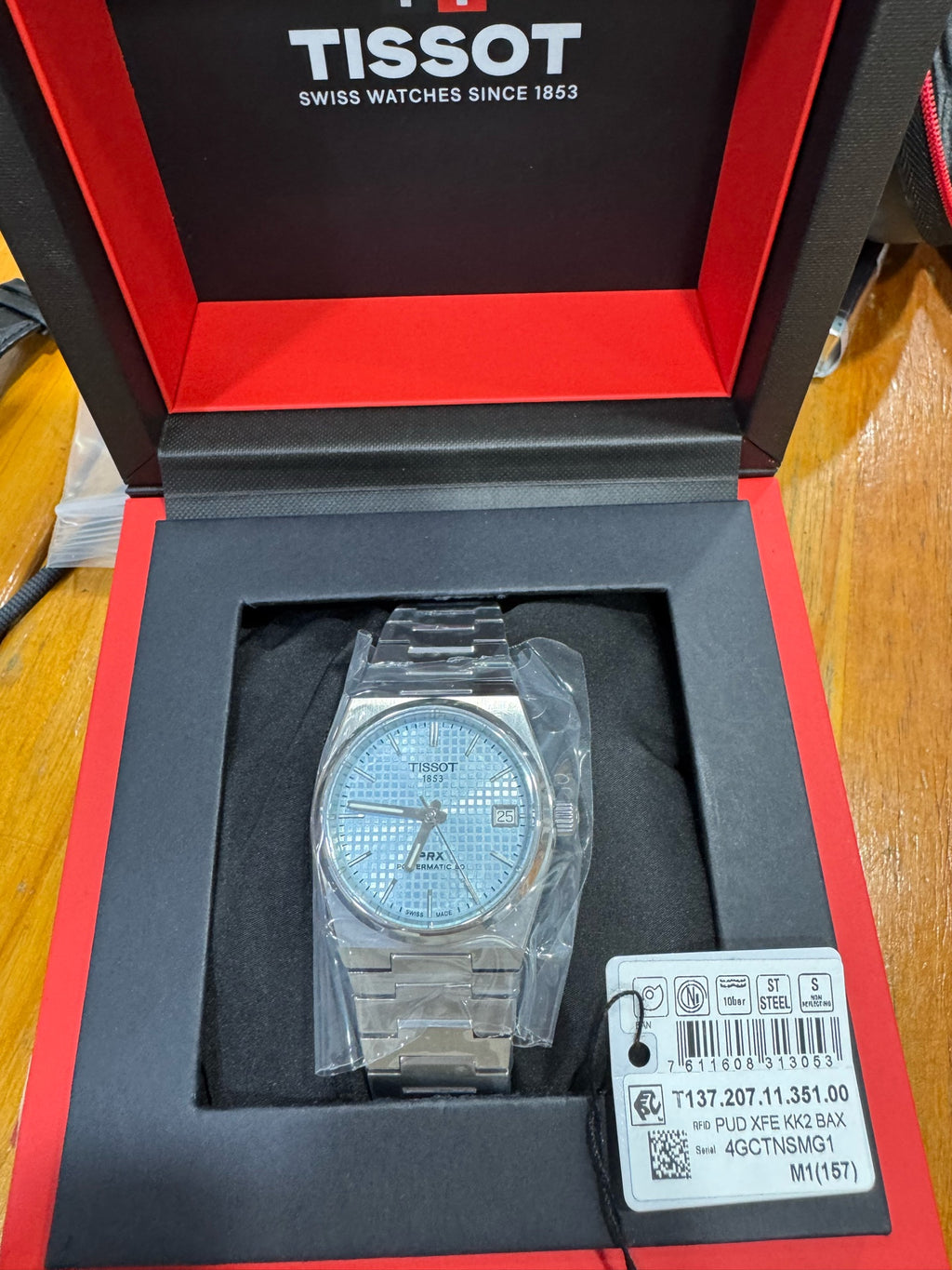 Tissot Classic Automatic (self-winding) watch 35 millimeters T137.207.11.351.00