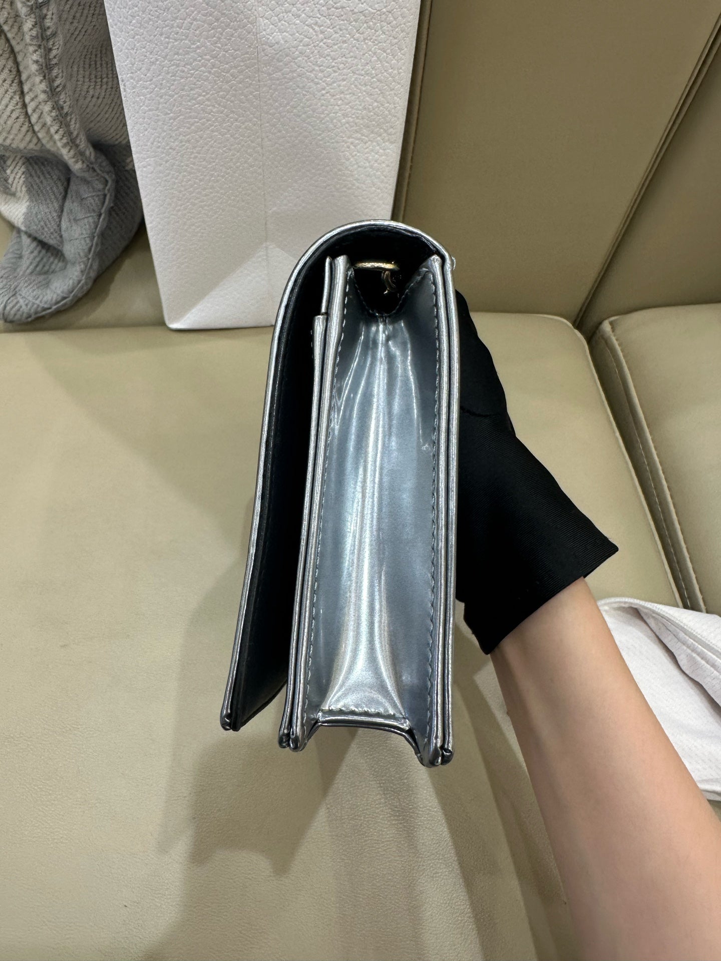 Dior Silver Crossbody 19 x 12 x 3 centimeters S0328OSKN M04L